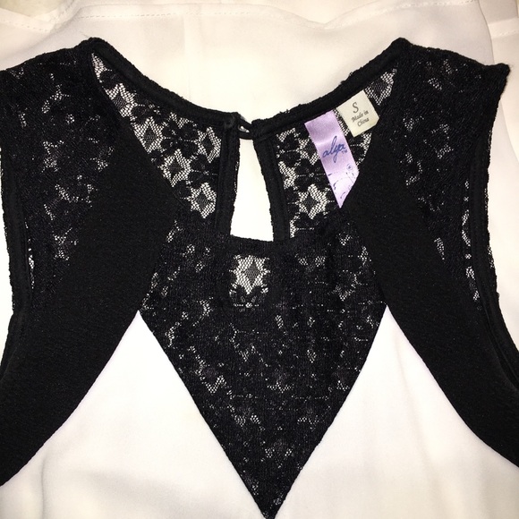 Francesca’s Dress - Picture 6 of 8